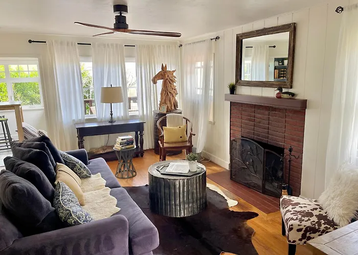 Redwood Hollow Cottages